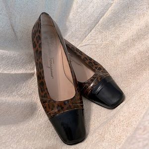 Salvatore Ferragamo Flats 8B